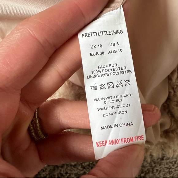 PRETTY LITTLE THING Stone Teddy Faux Fur Coat - Size US 6 - Picture 10 of 10